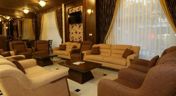 هتل سی و سه پل مشهد