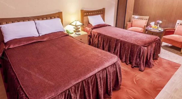 هتل سفید کنار بندرانزلی