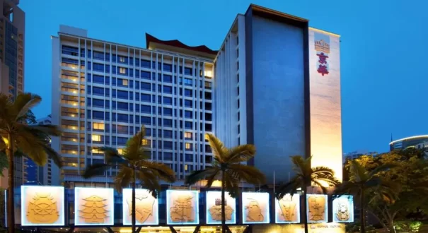 Royal Newton Hotel