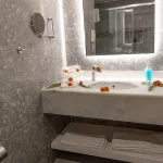  هتل کویینز پارک گوینوک آ