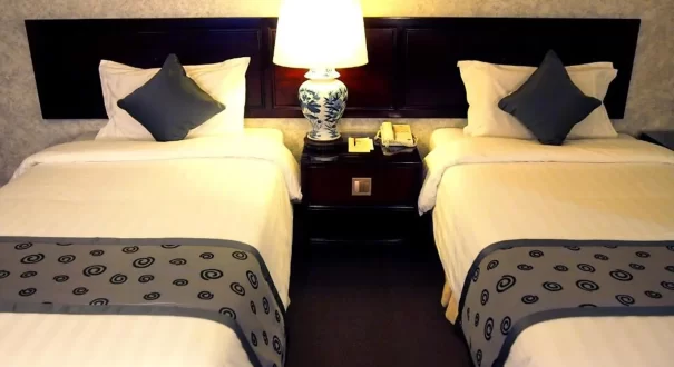 Royal Newton Hotel