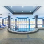  هتل کویینز پارک گوینوک آ