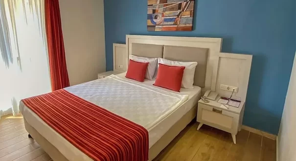  هتل کویینز پارک گوینوک آ