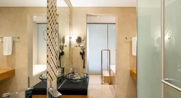 Royal Continental Hotel Dubai